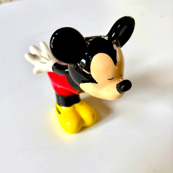 Walt Disney's Mickey Salt or Pepper Shaker - Picture 1 of 8